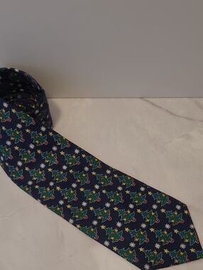 Claybrooke Christmas Tie Christmas Tree